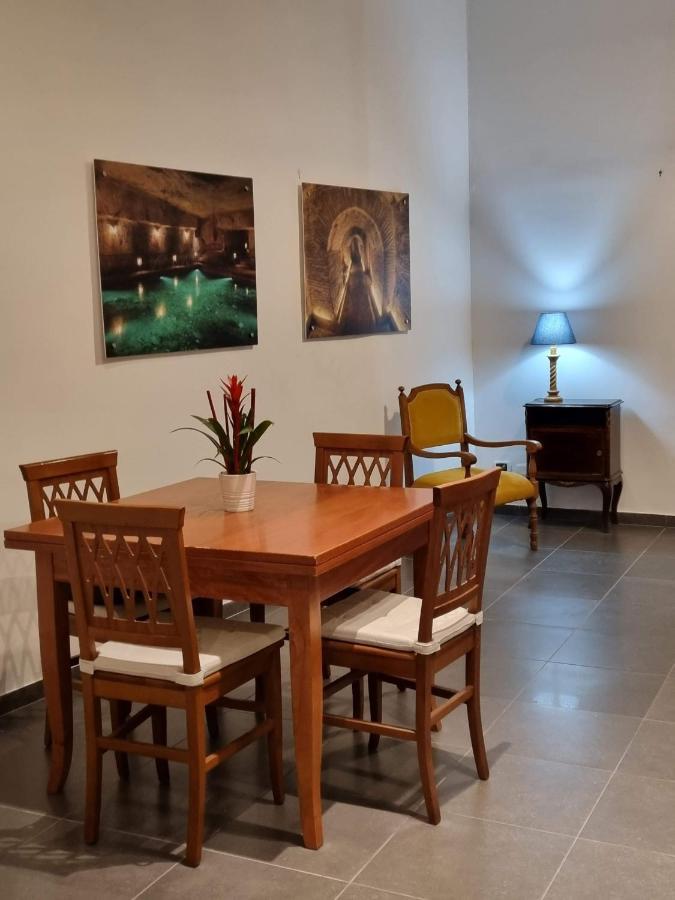 Ferienwohnung Napoli Sottosopra Chiaia Zimmer foto