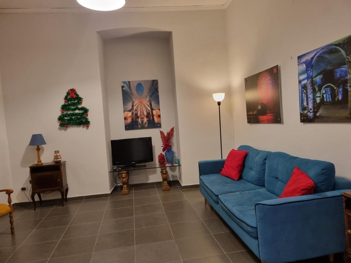 Ferienwohnung Napoli Sottosopra Chiaia Exterior foto