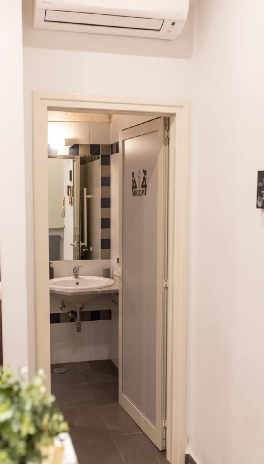 Ferienwohnung Napoli Sottosopra Chiaia Exterior foto